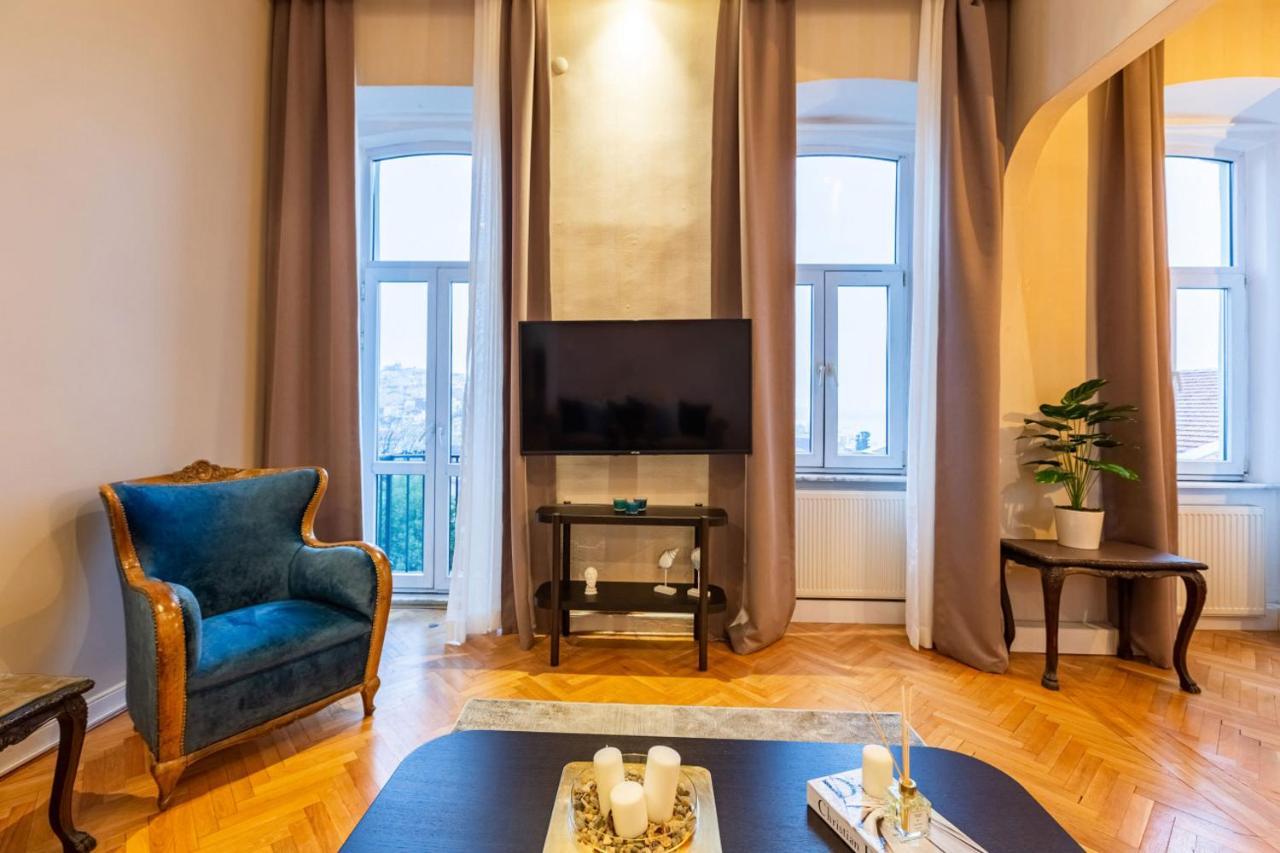 Historical Flat With A Lovely Sea View In Beyoglu Istanbul Exterior foto